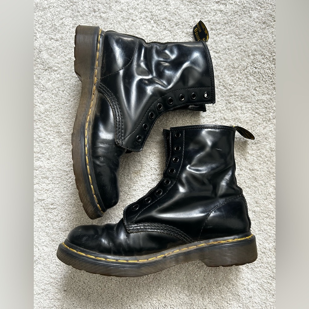 Dr. Martens 1460 Women's Original Smooth Leather Lace Up Boots - Black, Size 7